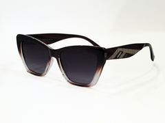 Fendi Cat-Eye Sunglasses with Gradient Frames and Dark-Tinted Lenses