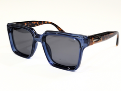 Trendy Square Frame Sunglasses with Dark Lenses