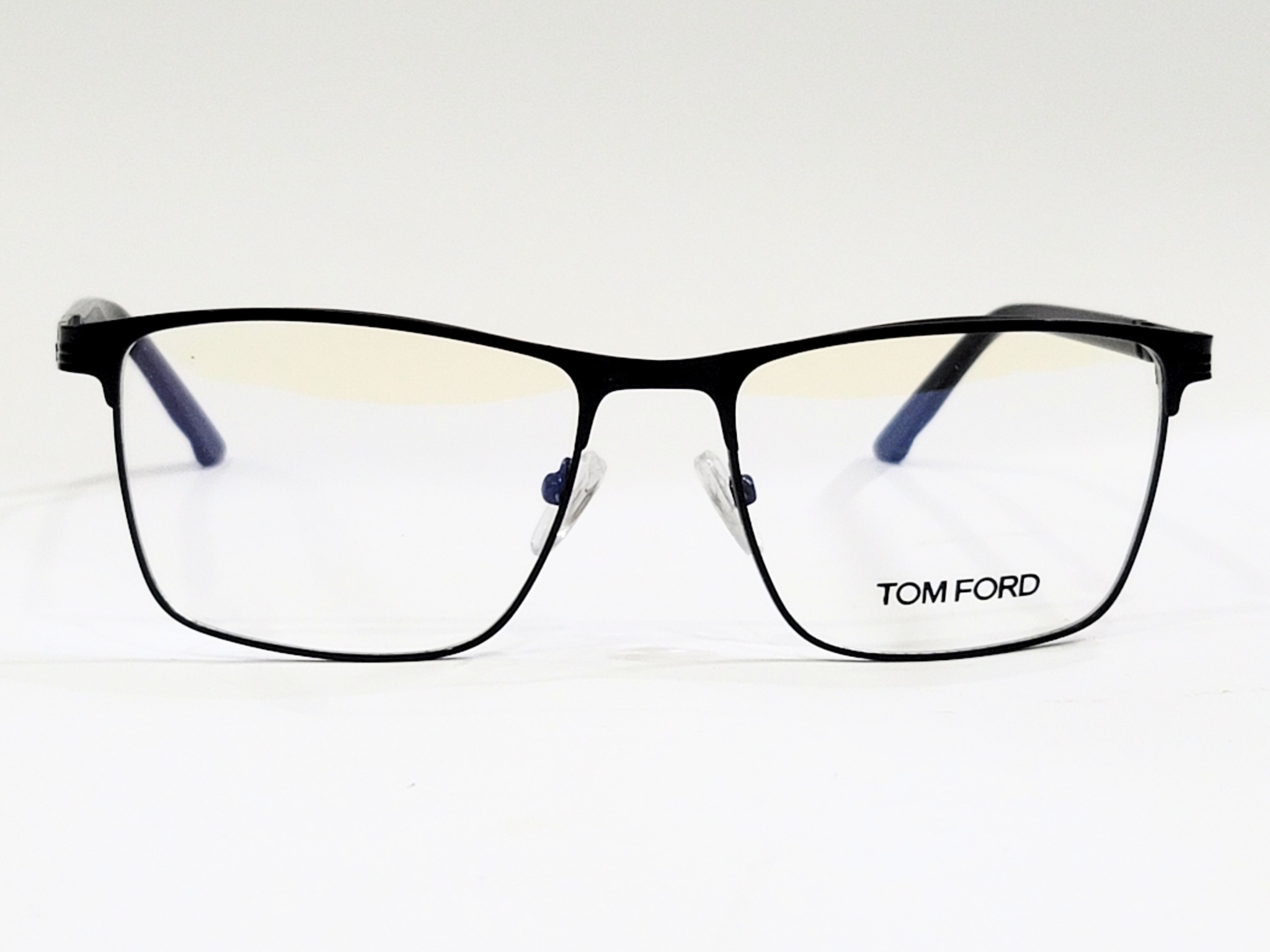 Tom Ford - Rectangular with rounded edges -Unisex-  Eyeglasses.