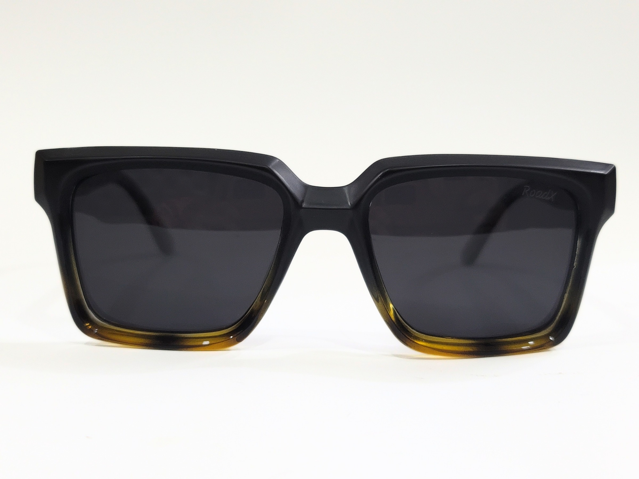 Trendy Square Frame Sunglasses with Dark Lenses
