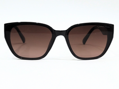 Luxury Gucci Cat-Eye Sunglasses with Dark Brown Lenses