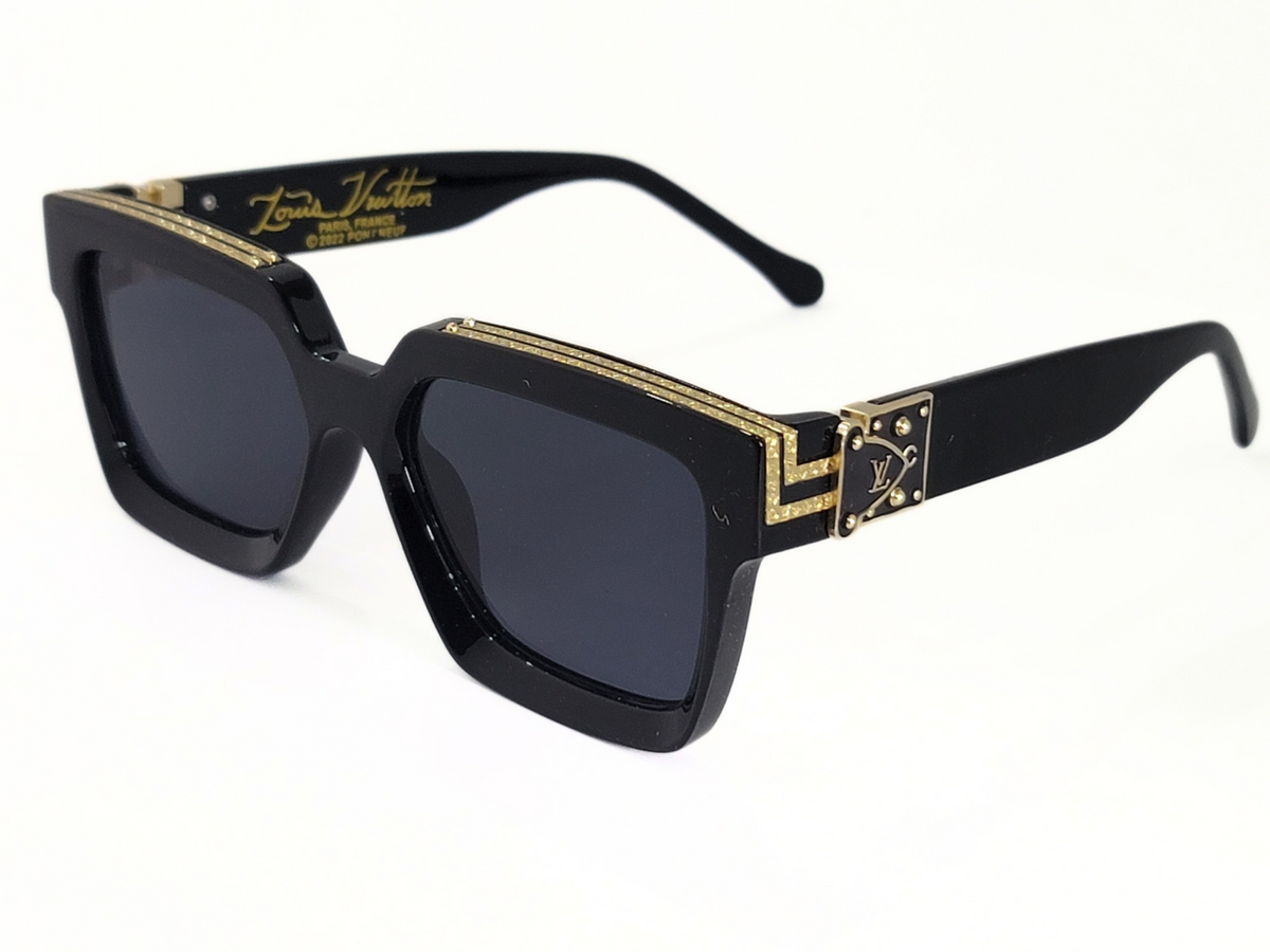 Luxury Eyewear with a Bold Design