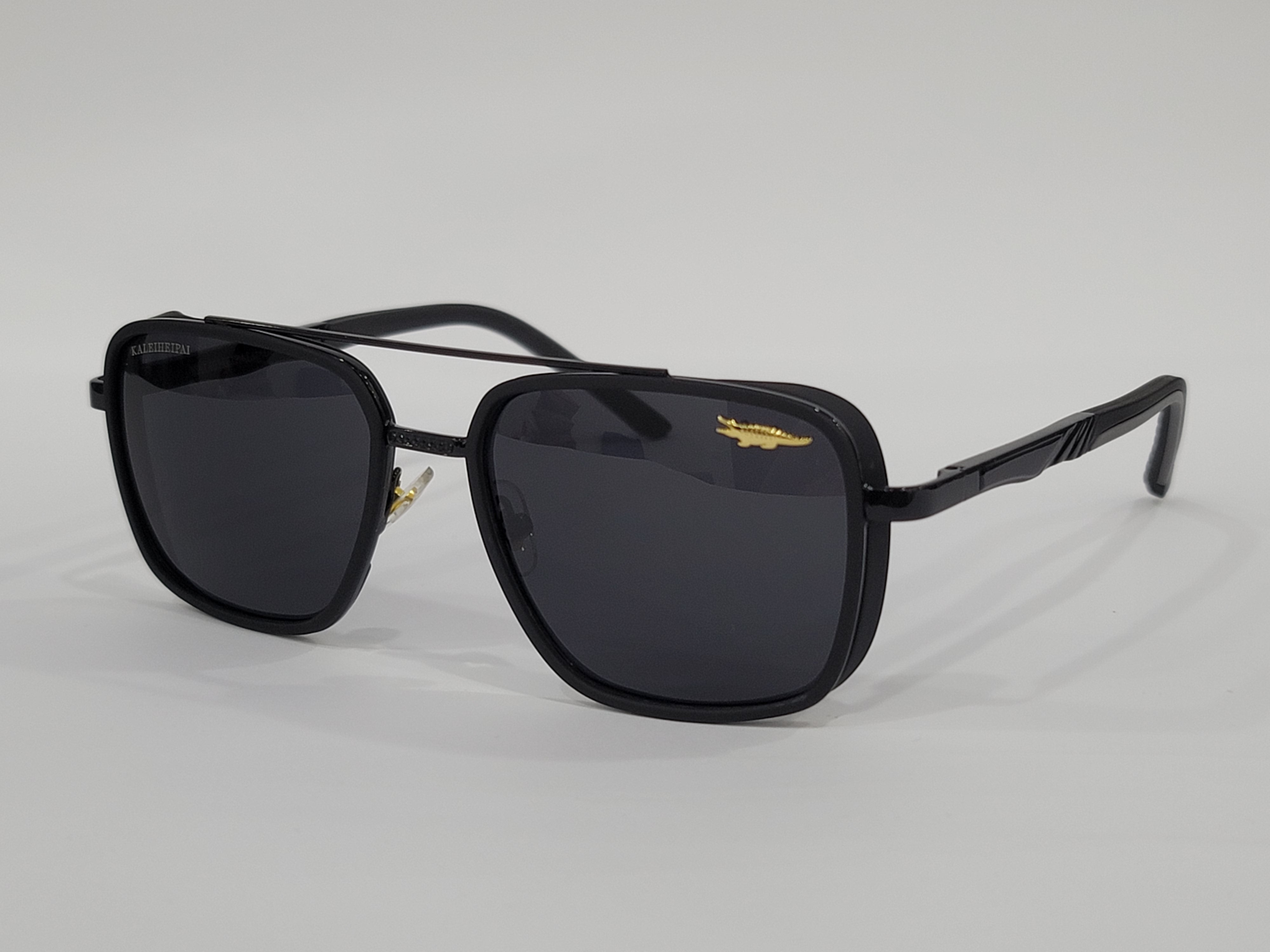 Lacoste Black Square Gradient Sunglasses – Unisex