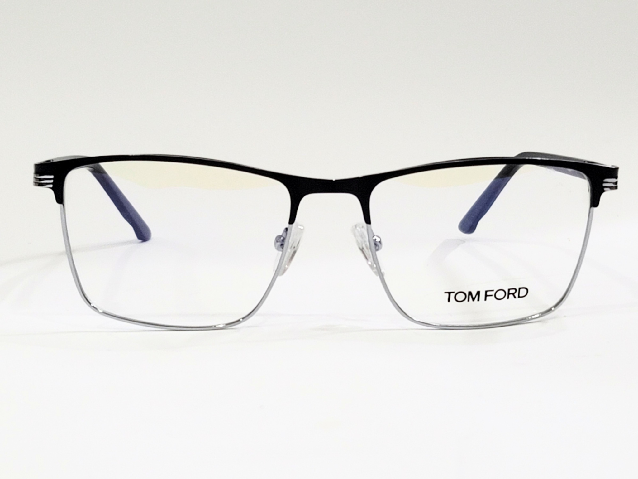 Tom Ford - Rectangular with rounded edges -Unisex-  Eyeglasses.